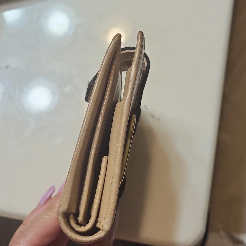 Wallet - Picture 8 of 8